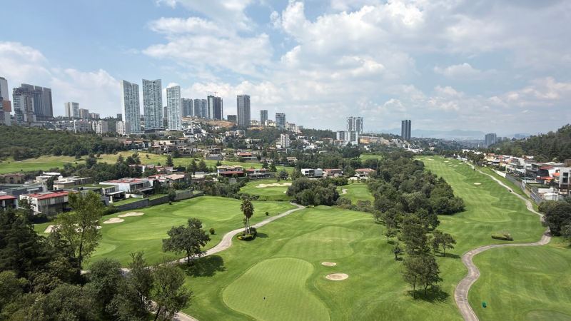 Terreno de Servicios Basicos · terreno en en venta en Bosque Real
